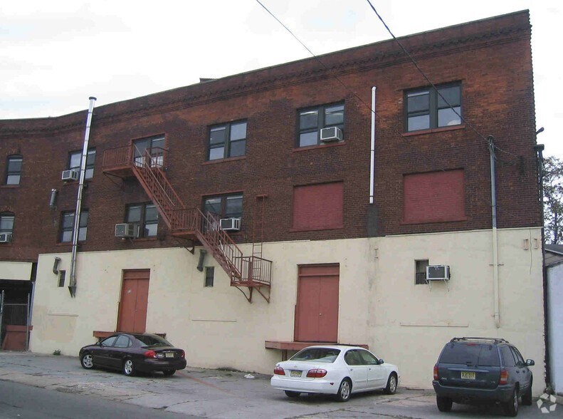 312 River St, Paterson, NJ 07524 Industrial For Lease