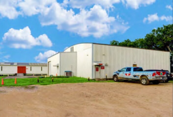 More Photos Of 4695 Gloster Ln, Sealy Airport For Sale