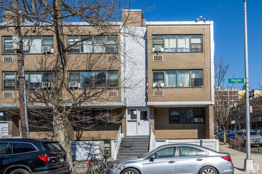 More Photos Of 353-376 Chester St, Brooklyn Apartments For Lease