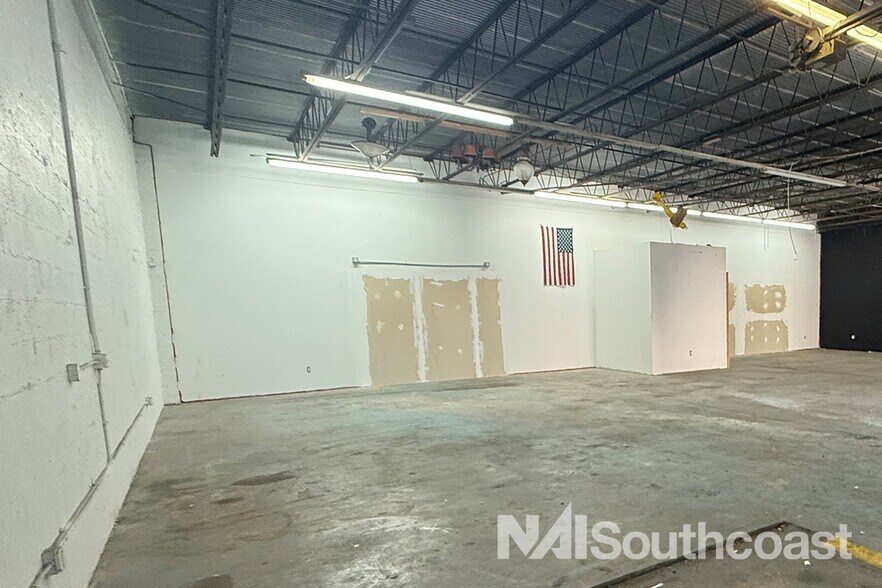 More Photos Of 3700-3758 SE Dixie Hwy, Stuart General Retail For Lease