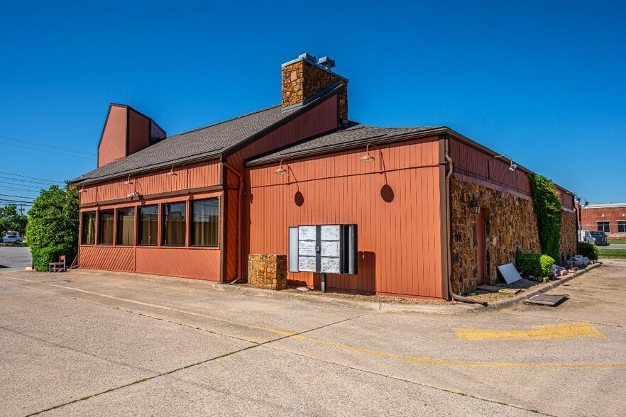 More Photos Of 4601 SE 29th St, Oklahoma City Restaurant For Sale