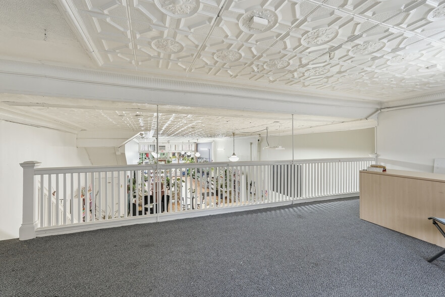 More Photos Of 284 High St, Holyoke Storefront Retail Residential For Sale