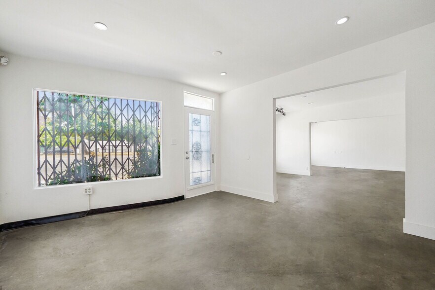 More Photos Of 4311-4315 Eagle Rock Blvd, Los Angeles Storefront Retail Residential For Sale