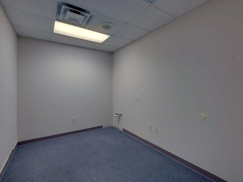 More Photos Of 134 Hurricane Shoals Rd, Lawrenceville Storefront Retail Office For Sale