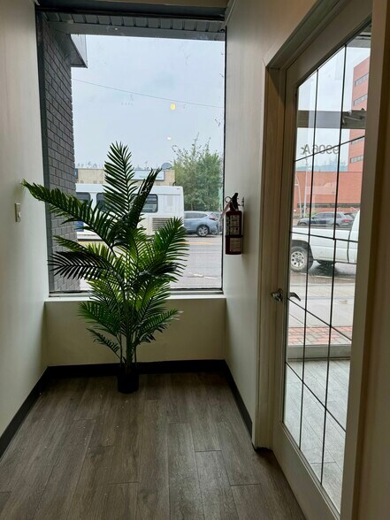 More Photos Of 9906A Franklin Av, Fort McMurray General Retail For Lease