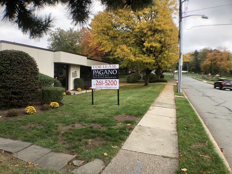 More Photos Of 107 W Tryon Ave, Teaneck Office For Lease