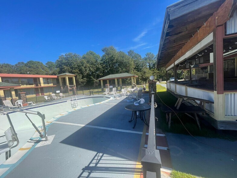 More Photos Of 1700 US-280, Phenix City Hotel For Sale