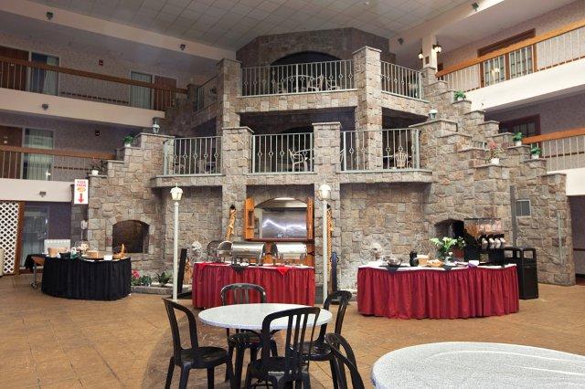More Photos Of 1244 Canterbury Rd, Shakopee Hotel For Lease