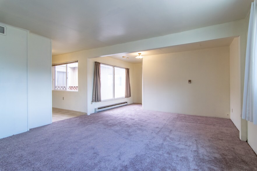 More Photos Of 527 E 1st St, Port Angeles Apartments For Sale