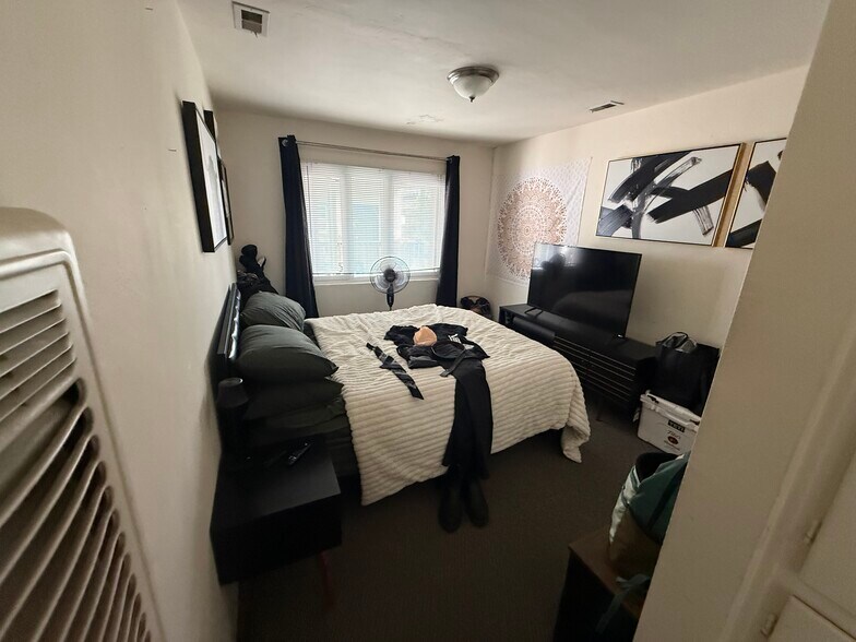 More Photos Of 2438-2446 India St, San Diego Apartments For Sale