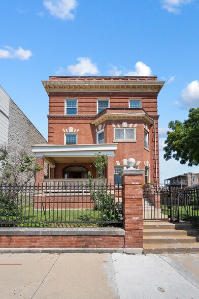 Primary Photo Of 4541 S Forrestville Ave, Chicago Multifamily For Sale