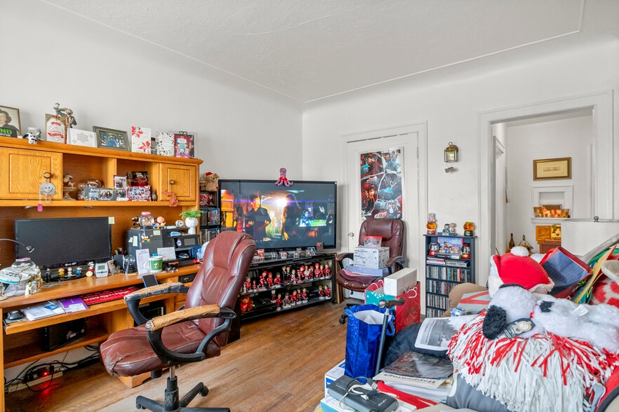 More Photos Of 1205 Garfield Ave, Lincoln Park Apartments For Sale