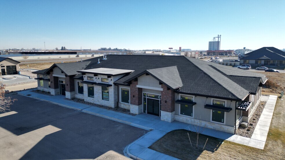 More Photos Of 271 S Elm Ave, Eaton Office For Lease