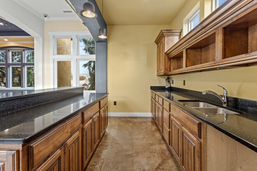 More Photos Of 7998 Vialago Pkwy, Zillah Specialty For Sale