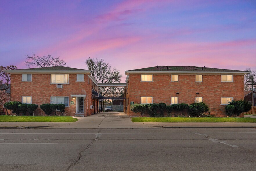 More Photos Of 4470-4480 E Outer Dr, Detroit Apartments For Sale