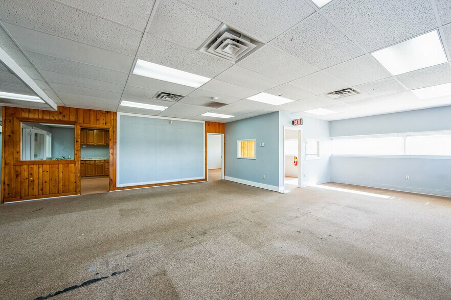 More Photos Of 2169 E High St, Pottstown Office For Lease