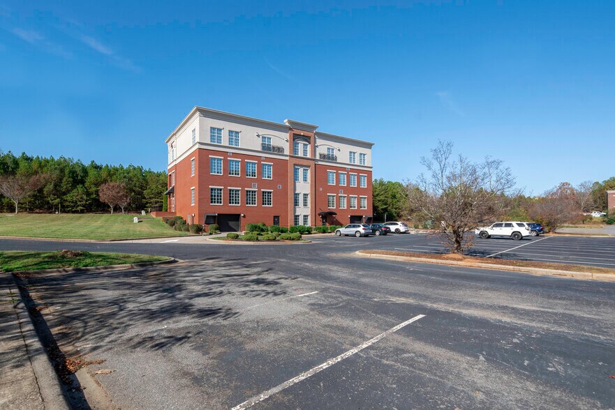 More Photos Of 19720 Jetton Rd, Cornelius Office For Lease