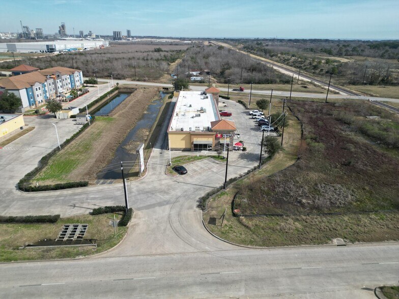 More Photos Of 5735 Bayport Blvd, Seabrook Unknown For Lease