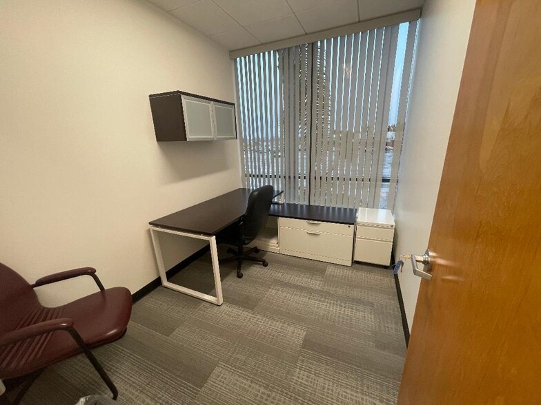 More Photos Of 8799 Balboa Ave, San Diego Office For Lease