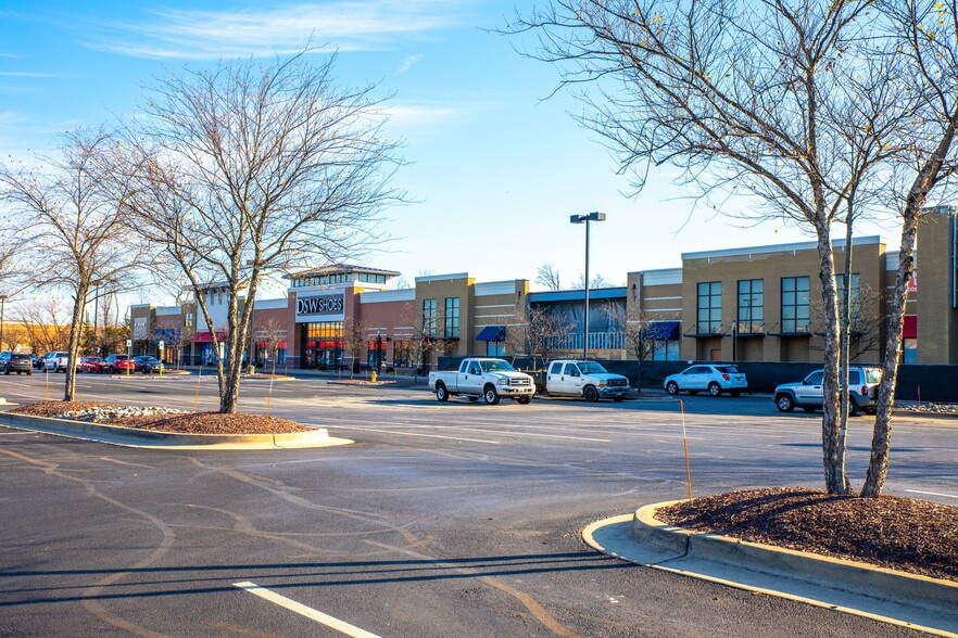 More Photos Of 3009-3088 Waldorf Marketplace, Waldorf Unknown For Lease