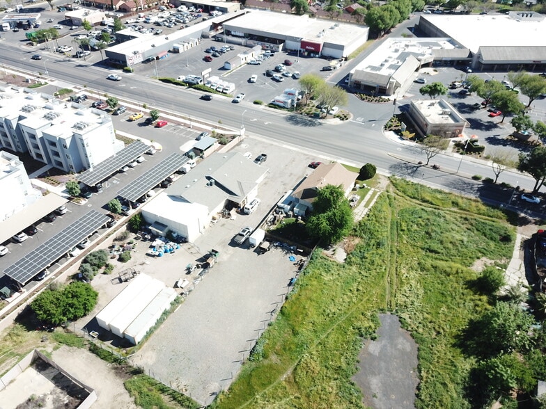 More Photos Of 356 W Main St, Woodland Specialty For Sale