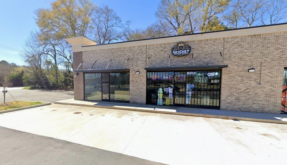 More Photos Of 501 N Davis Dr, Warner Robins Convenience Store For Lease