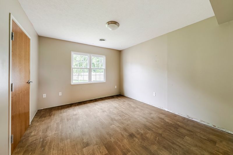 More Photos Of 80 Miller St, Centerburg Congregate Senior Housing For Lease