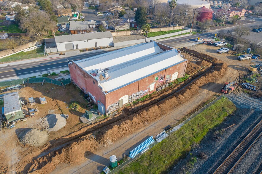 More Photos Of 9699 Railroad St, Elk Grove Restaurant For Lease