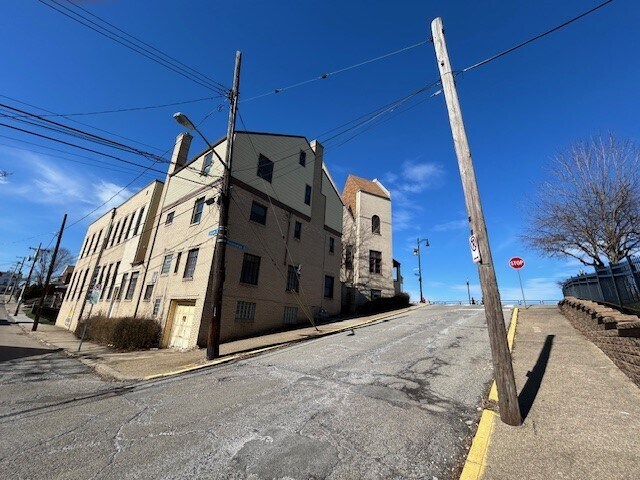 More Photos Of 301 Grandview Ave, Pittsburgh Specialty For Sale