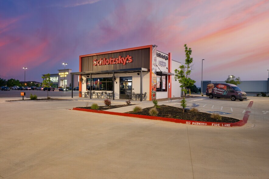 More Photos Of 627 SW 19th St, Moore Fast Food For Sale