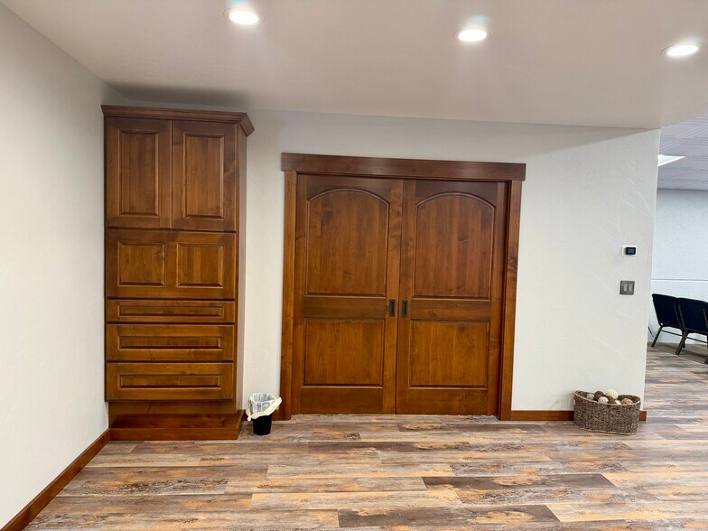 More Photos Of 311 12th St, Chinook Specialty For Sale