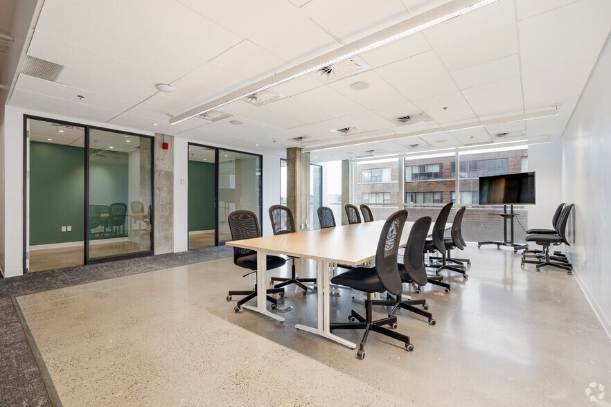 More Photos Of 7236 St Waverly, Montréal Office For Lease
