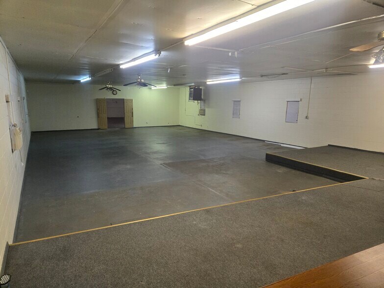 More Photos Of 1999 Pryor Rd, Atlanta Warehouse For Sale