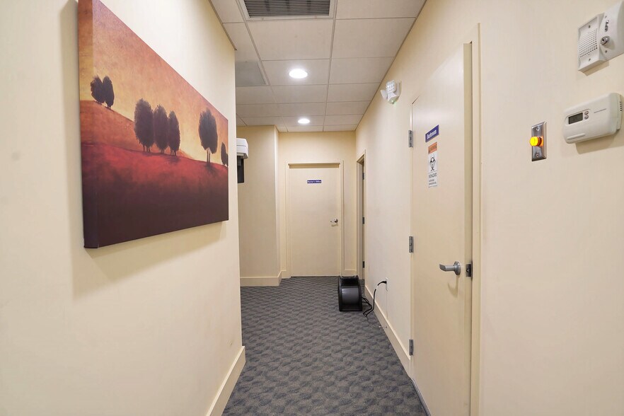 More Photos Of 650 W Boynton Beach Blvd, Boynton Beach Medical For Sale