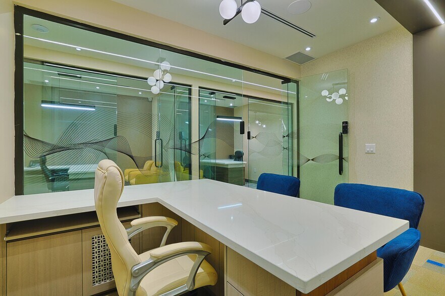 More Photos Of 1200 Derry Rd E, Mississauga Freestanding For Lease