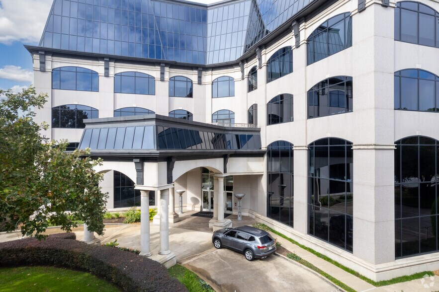 More Photos Of 109 N Post Oak Ln, Houston Office For Lease