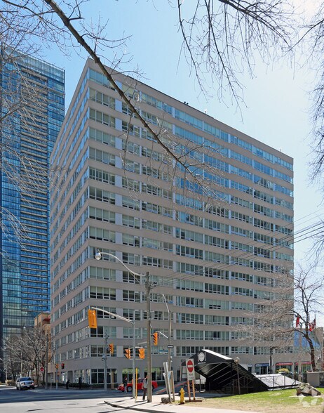 More Photos Of 609 Church St, Toronto Apartments For Lease
