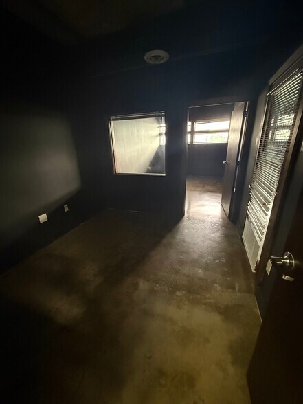 More Photos Of 1125 NE 125th St, North Miami Office For Lease