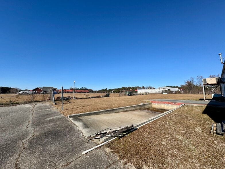 More Photos Of 435 Georgetown hwy, Johnsonville Self Storage For Sale