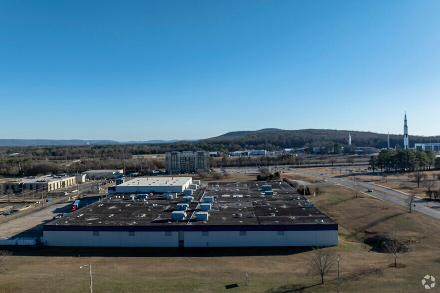 More Photos Of 103 Wynn Dr, Huntsville Warehouse For Lease