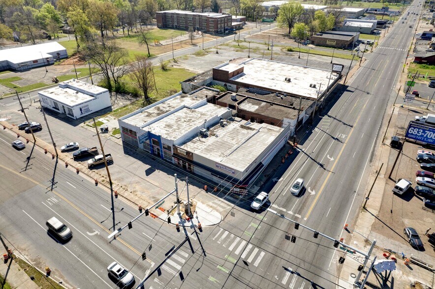 More Photos Of 2455-2461 Chelsea Ave, Memphis Storefront For Sale
