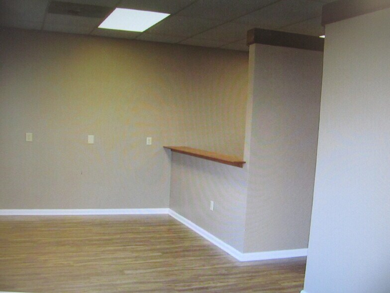 More Photos Of 4797-4803 Cuba-Millington Rd, Millington Medical For Lease