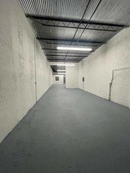 More Photos Of 1800-1838 NW 29th St, Oakland Park Warehouse For Lease