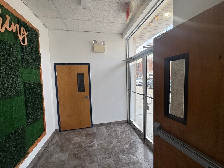 More Photos Of 1512 N French St, Wilmington Office For Sale