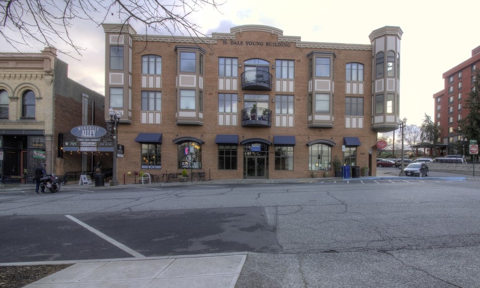 More Photos Of 1311-1315 11th St, Bellingham Storefront Retail Residential For Sale