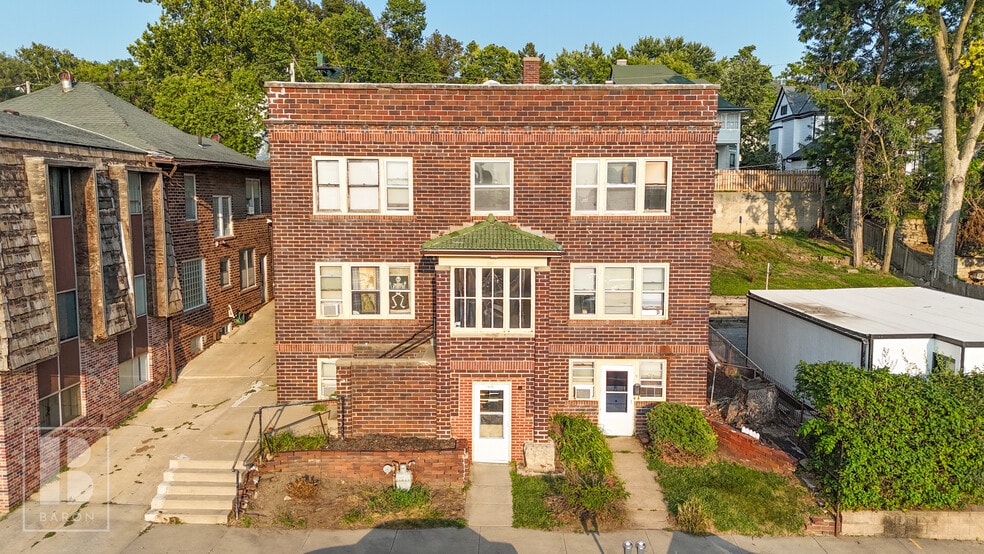 More Photos Of 209 S 4th St, Council Bluffs Apartments For Sale