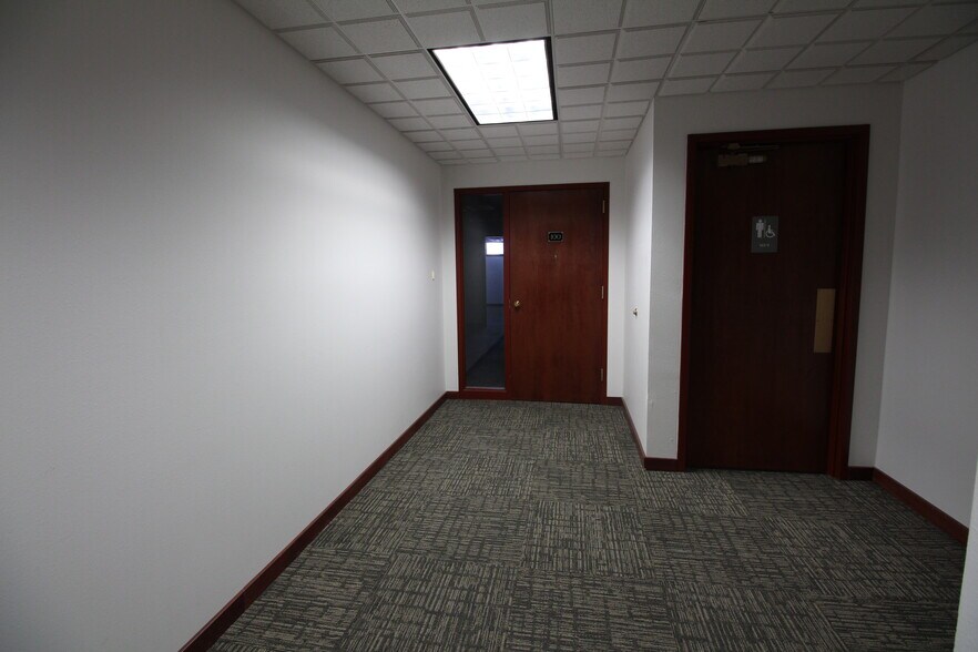 More Photos Of 12 3rd St NW, Great Falls Bank For Lease