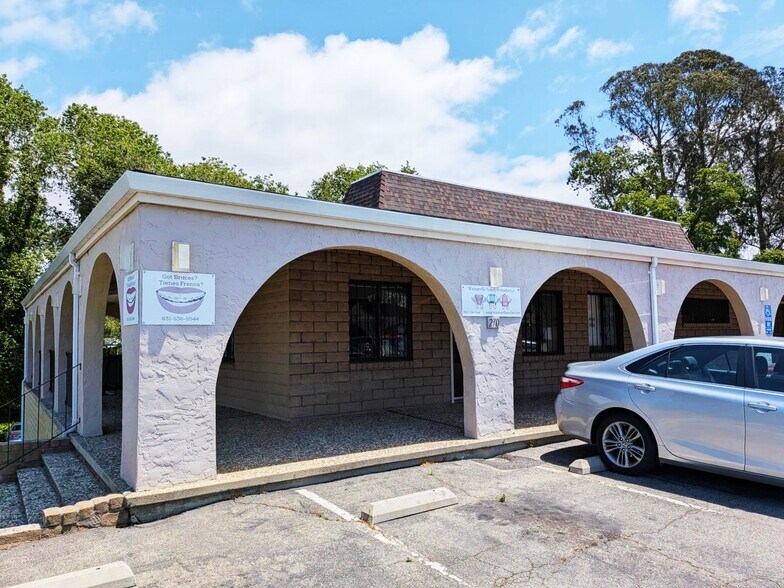 Primary Photo Of 280 Green Valley Rd, Freedom Medical For Lease