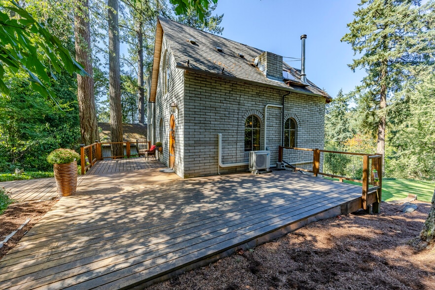 More Photos Of 1820 E 28th Ave, Eugene Multifamily For Sale