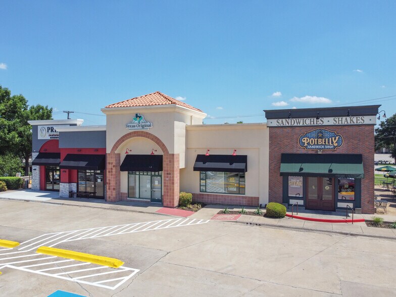 More Photos Of 601 W 15th St, Plano Restaurant For Lease